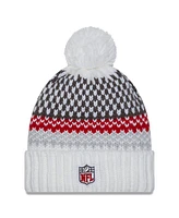 New Era Women's White Tampa Bay Buccaneers 2023 Sideline Cuffed Knit Hat with Pom