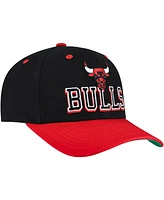 Mitchell & Ness Men's Black/Red Chicago Bulls Backside Script 2-Tone Pro Crown Adjustable Hat