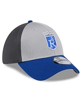 New Era Men's Gray/Royal Kansas City Royals 2025 Batting Practice 39THIRTY Flex Hat