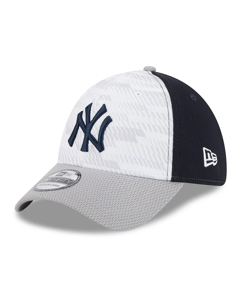 New Era Men's Navy/Gray York Yankees 2025 Mlb Clubhouse 39THIRTY Flex Hat