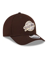 New Era Men's Dark Brown San Diego Padres 2025 Mlb Clubhouse 9FORTY Adjustable Hat