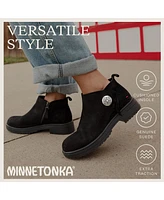 Minnetonka Women's Joyelle Button Accent Ankle Boots