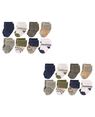 Luvable Friends Baby Boys Newborn Terry Socks, Aztec 16-Piece, 0-6 Months