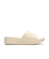 Clarks Women's Cloudsteppers Drift Twist Slip-On Sandals