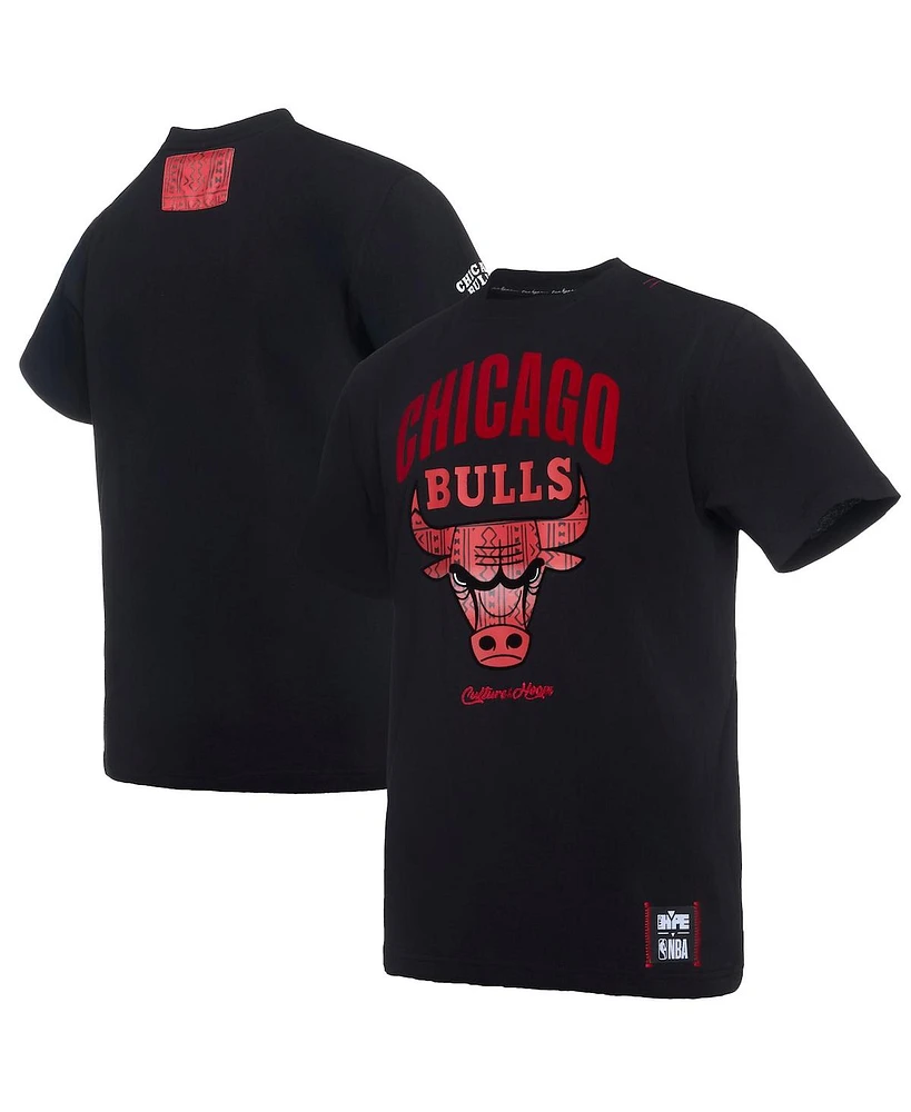Two Hype X Nba Men's Black Chicago Bulls Culture Hoops Collection Premium T-Shirt