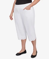 Alfred Dunner Plus Crystal Springs Eyelet Cuff Capri Pants