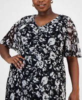 Connected Plus V-Neck Ruch-Front Short-Sleeve Mesh Dress