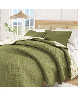 Linery & Co. Cotton Stitched Reversible Floral 3 Piece Scalloped Quilt and Sham Set