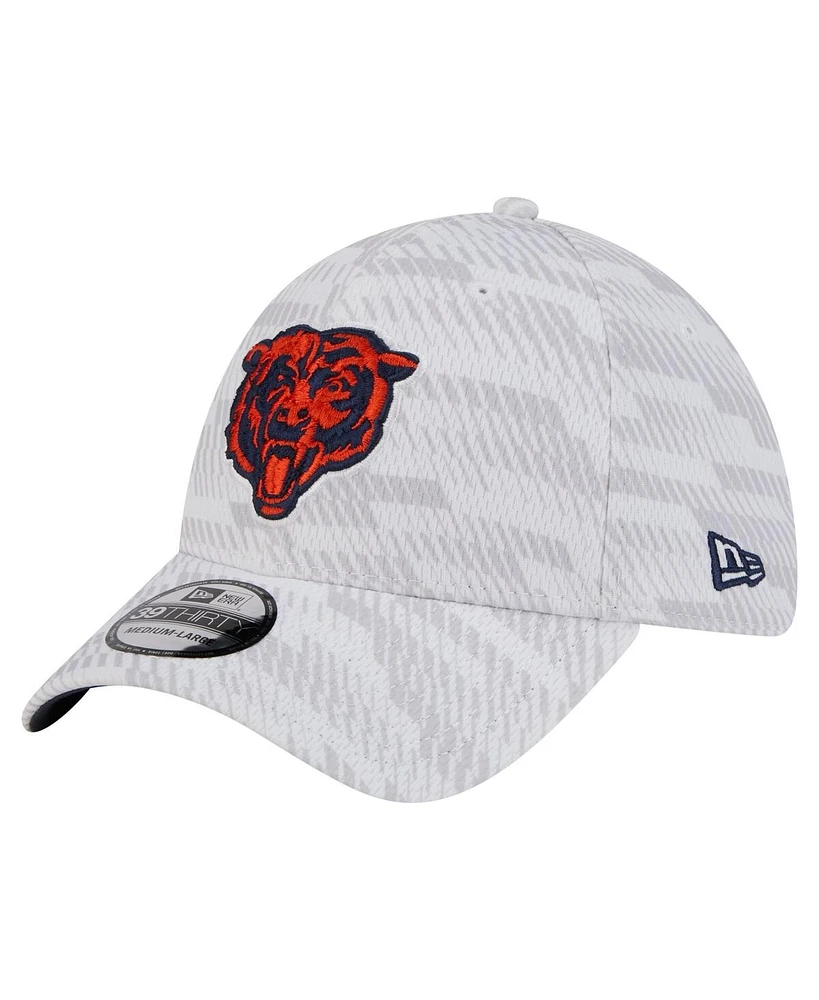 New Era Men's White Chicago Bears Gameday Graded 39THIRTY Flex Hat