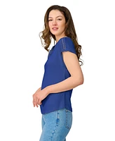 Cable & Gauge Women's Braided Crochet Trim Pleated Top