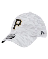 New Era Men's White Pittsburgh Pirates Graded 39THIRTY Stretch Fit Hat