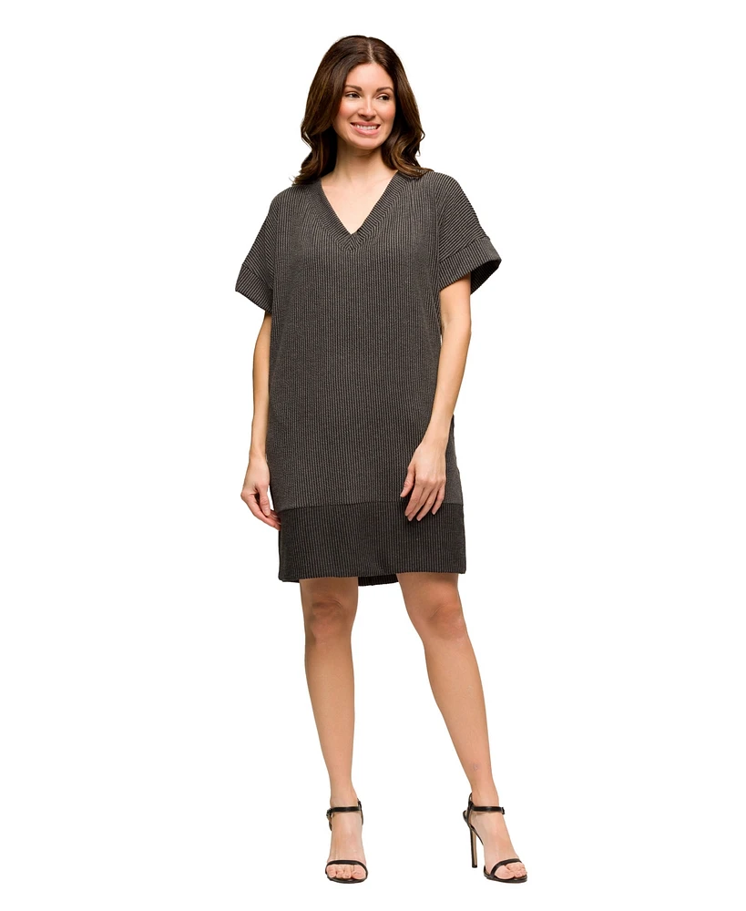 24seven Comfort Apparel Women's V Neck Loose Fit Short Sleeve Pocket T Shirt Dress