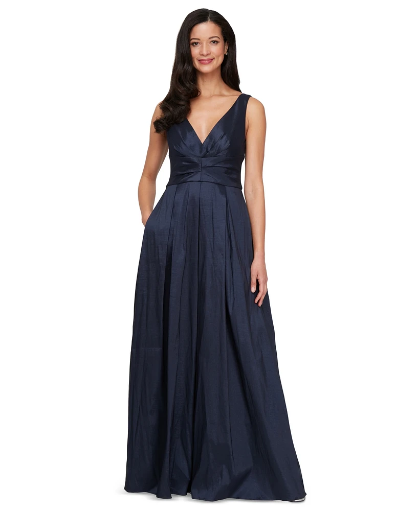 Alex Evenings Women's Sleeveless V-Neck Gown