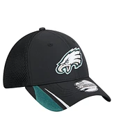 New Era Men's Black Philadelphia Eagles Game Day Linear 39THIRTY Flex Hat