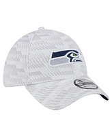 New Era Men's White Seattle Seahawks Gameday Graded 39THIRTY Flex Hat