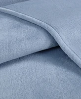 Calvin Klein Core Plush Solid Blanket