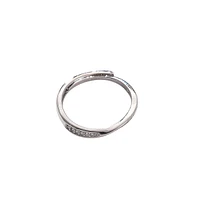 Sohi Twist Finger Ring