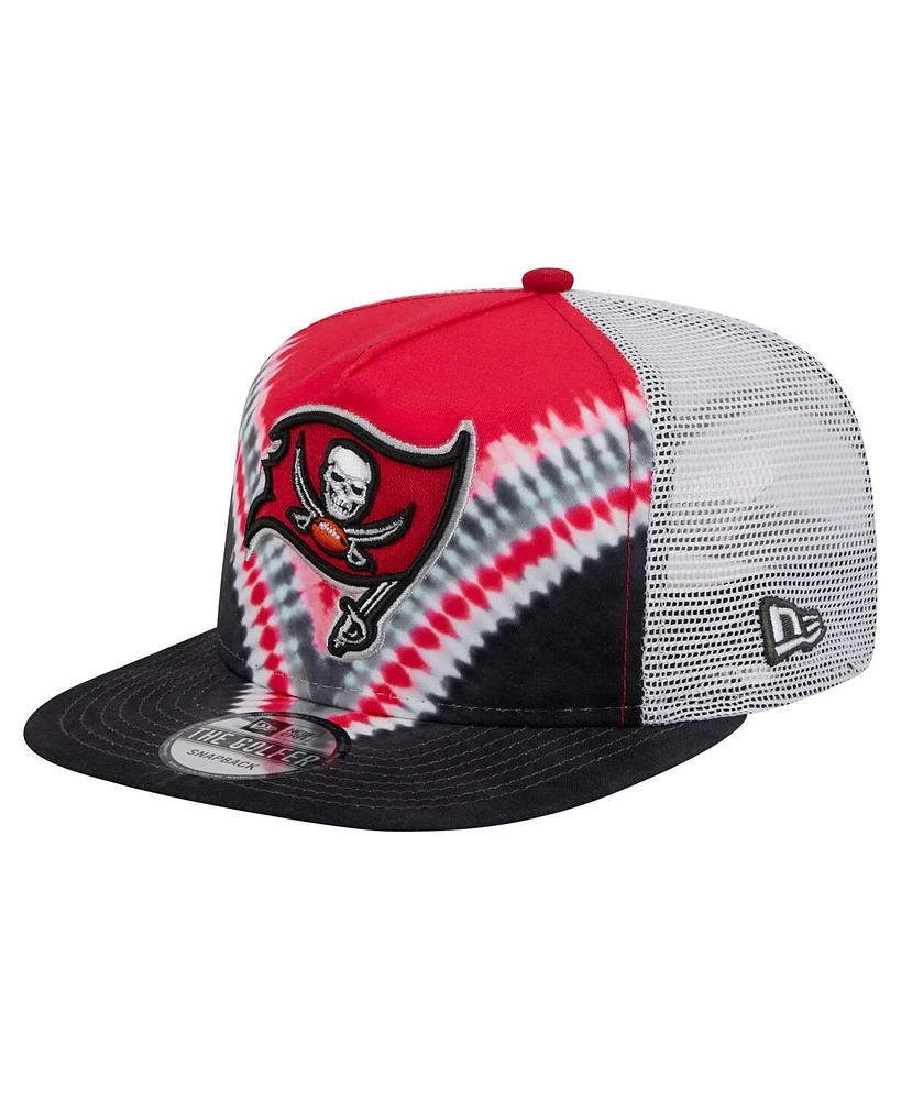 New Era Men's Red/Black Tampa Bay Buccaneers Throwback Dye Golfer Snapback Hat