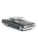 1/64 1964 Chevrolet Bel Air Gray & Silver California Lowriders