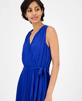 Sandra Darren Women's Sleeveless Pleated Maxi Dress