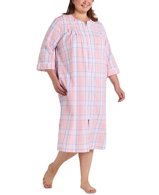 Miss Elaine Plus Embroidered Seersucker Robe