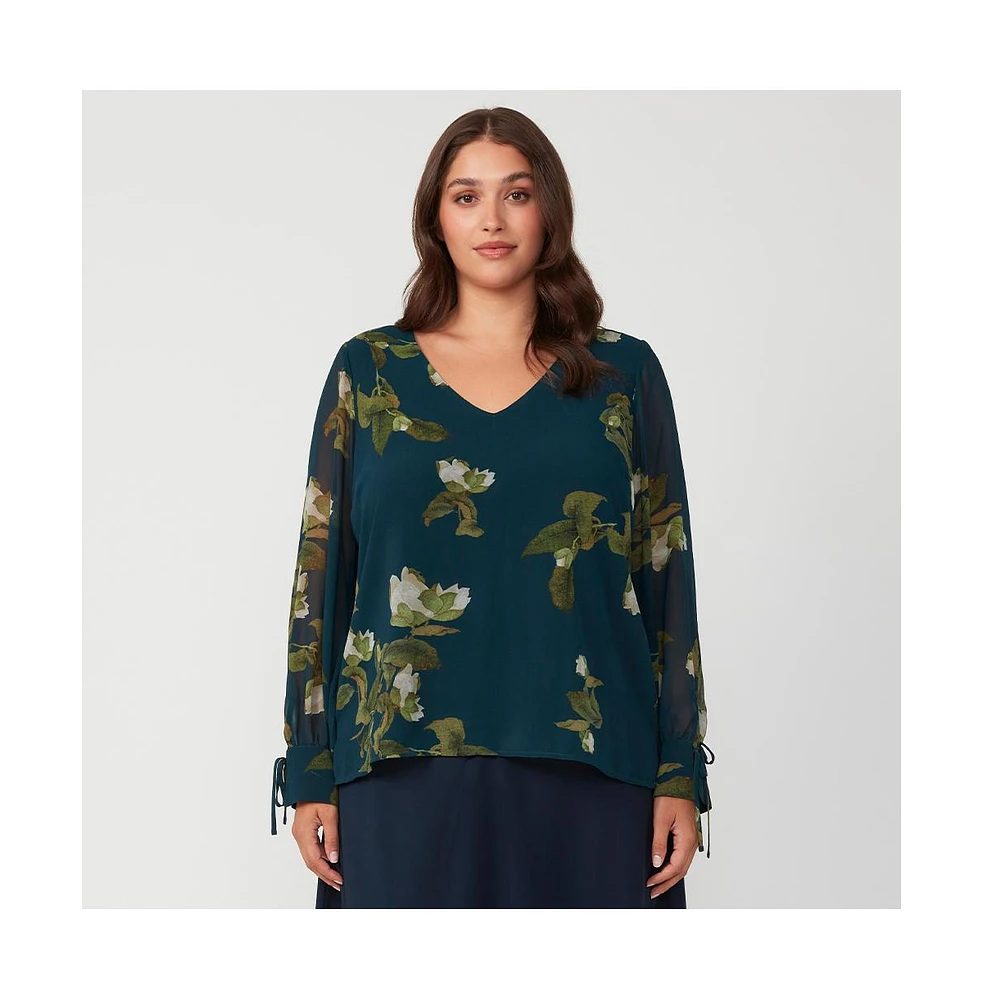 Summit Bloom Navy Flroal V-Neck Long Sleeve Top