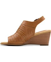 Clarks Collection Women's Emmalae Hope Wedge Sandals