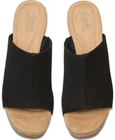 Clarks Collection Women's Nerisa Vine Wedge Sandals