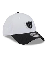 New Era Men's White/Black Las Vegas Raiders 2025 Nfl Training Camp 39THIRTY Flex Hat
