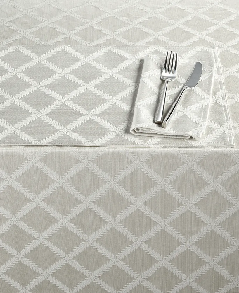 Lenox Laurel Leaf 70" x 122" Tablecloth