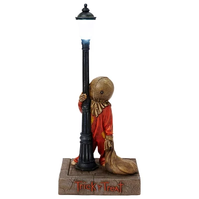 Light-Up Lamp Post Sam Statue - Trick 'r Treat
