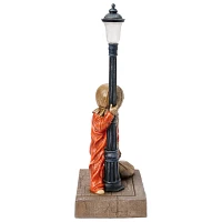 Light-Up Lamp Post Sam Statue - Trick 'r Treat
