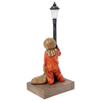 Light-Up Lamp Post Sam Statue - Trick 'r Treat