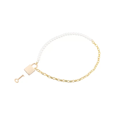 Pearl-Effect Day Collar with Lock