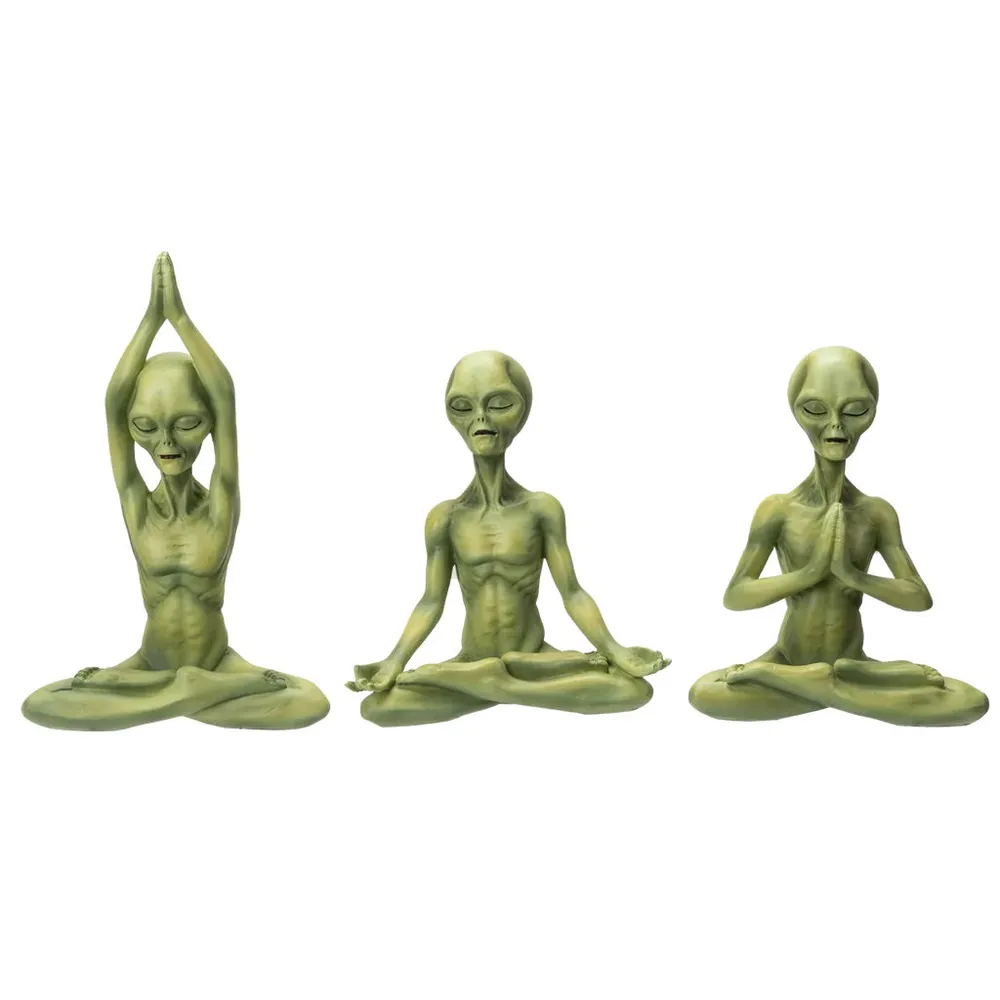 ALIENS YOGA