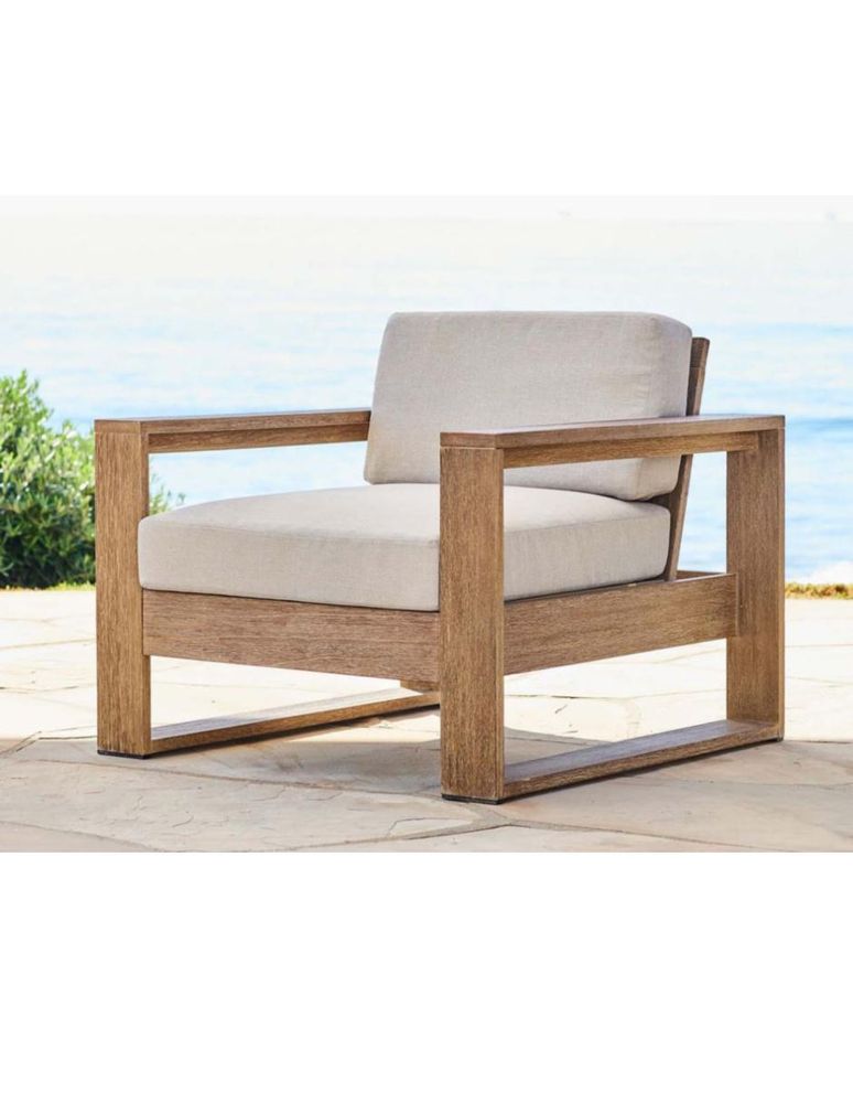 Sillón Portside estilo contemporáneo de madera