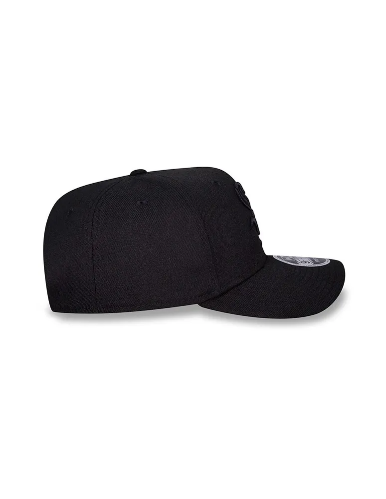 Gorra visera curva snapback New Era Basic 950 black on black collection White Sox para unisex