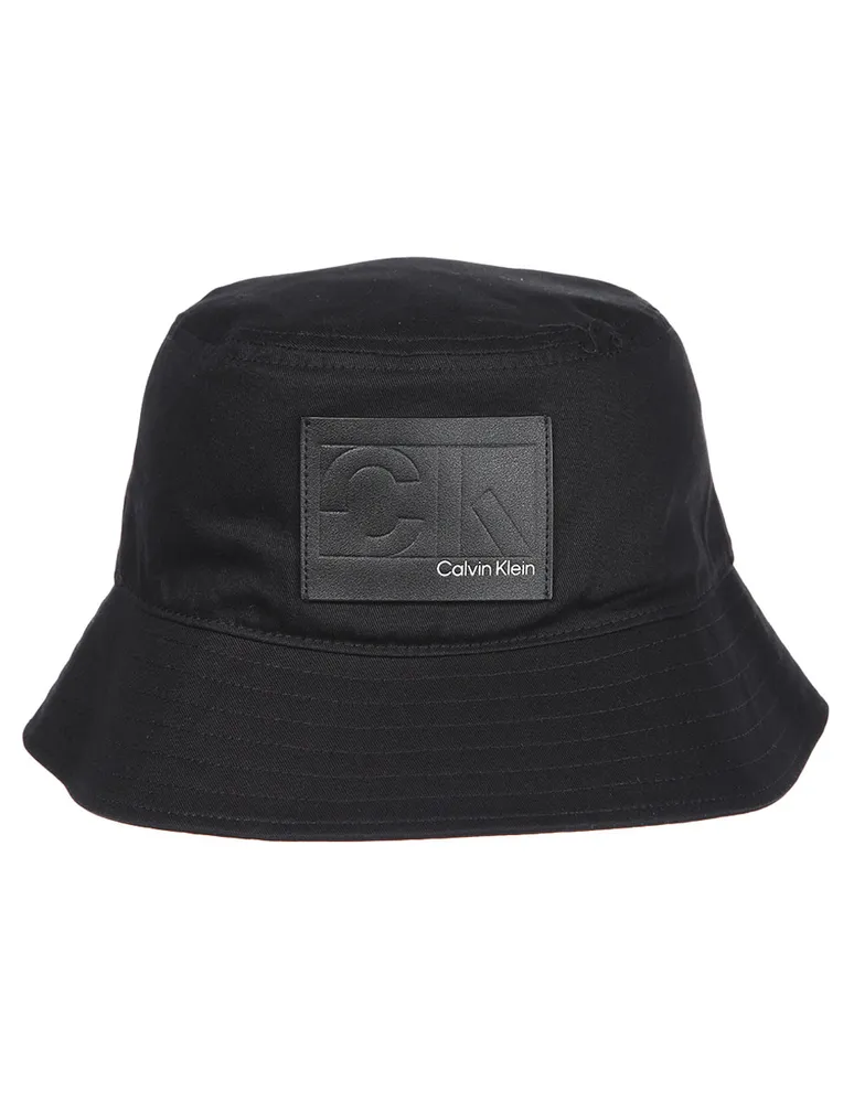 Sombrero Calvin Klein con logo