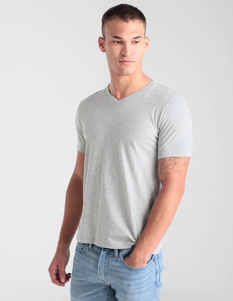 Playera cuello V para hombre