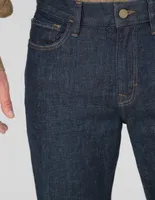 jeans straight lavado obscuro para hombre