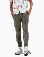 Jogger slim American Eagle lavado obscuro con bolsillos para hombre