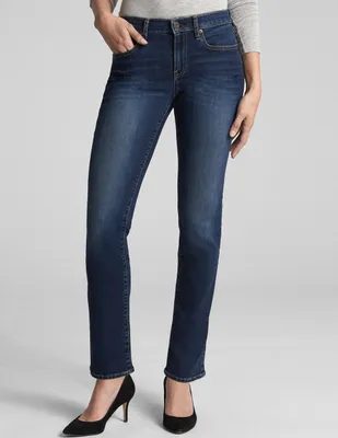 Jeans straight lavado obscuro corte cadera para mujer