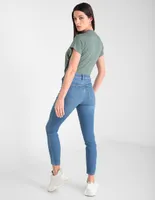 Jeans skinny GAP lavado claro corte cintura para mujer