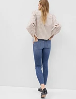 Jeans skinny a la cintura para mujer