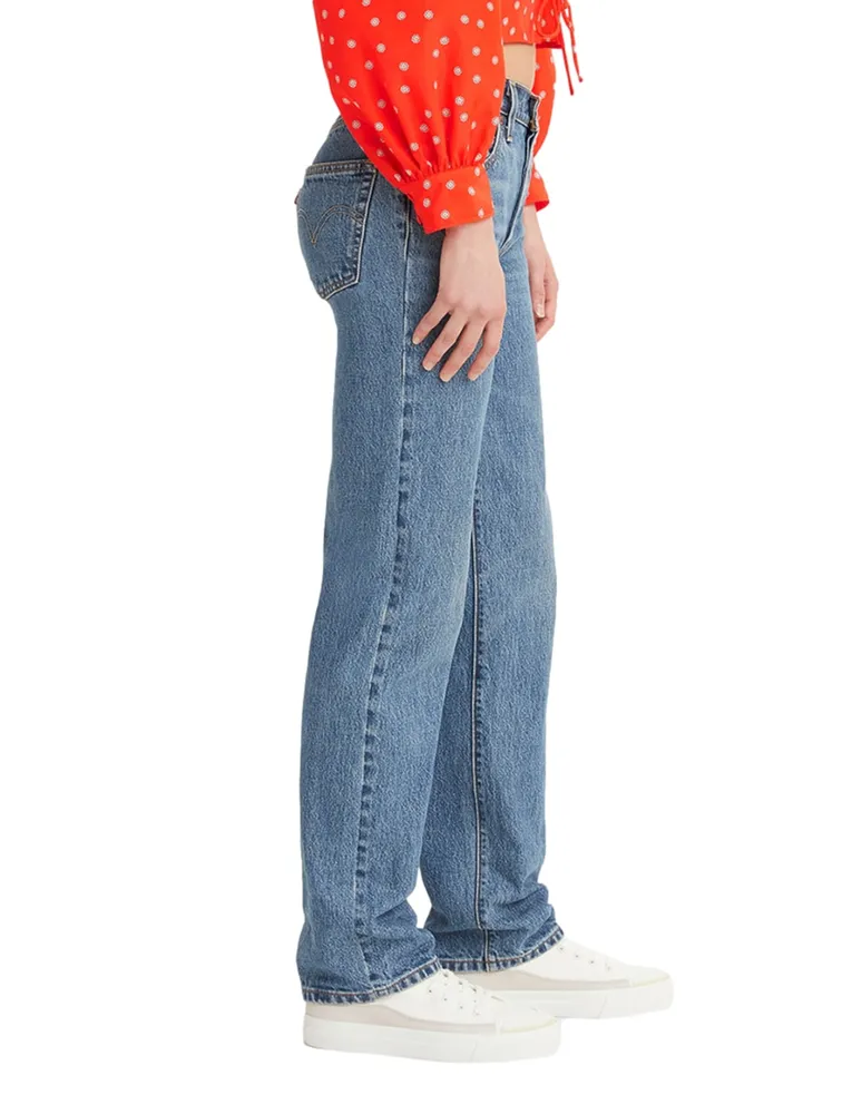 Jeans straight Levi's lavado medio corte cintura alta para mujer