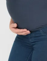 Jeans de maternidad slim Mamalicious lavado obscuro cintura alta para mujer