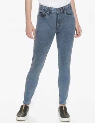 DKNY Jeans skinny lavado obscuro corte cintura para mujer