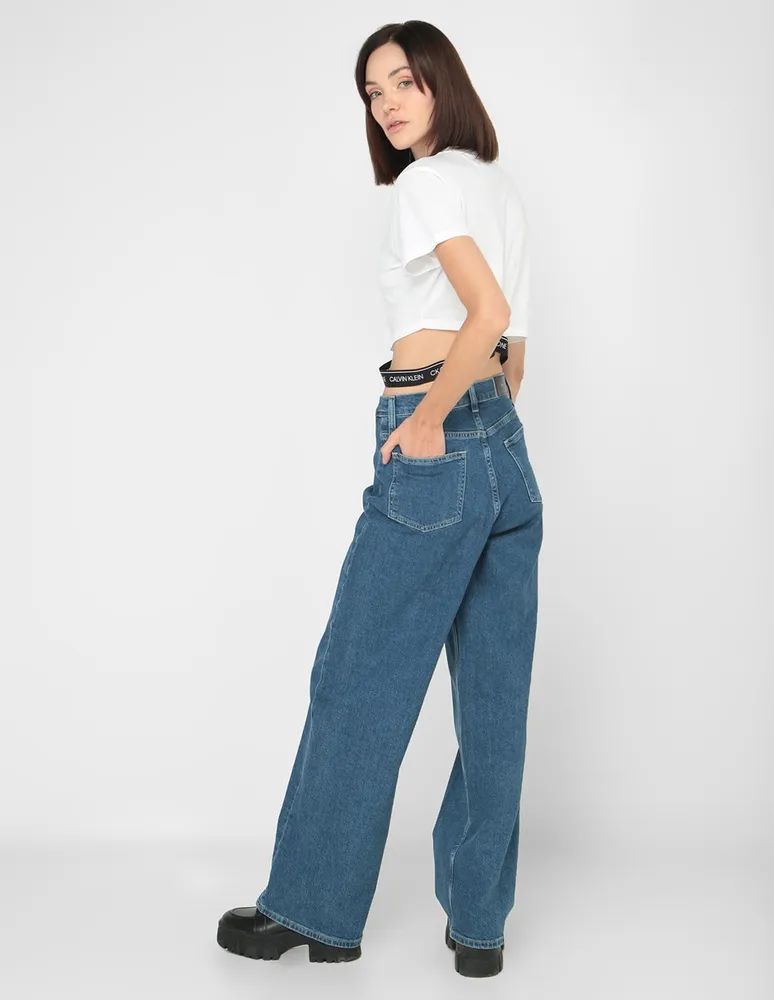 Jeans straight Calvin Klein lavado claro corte cintura alta para mujer