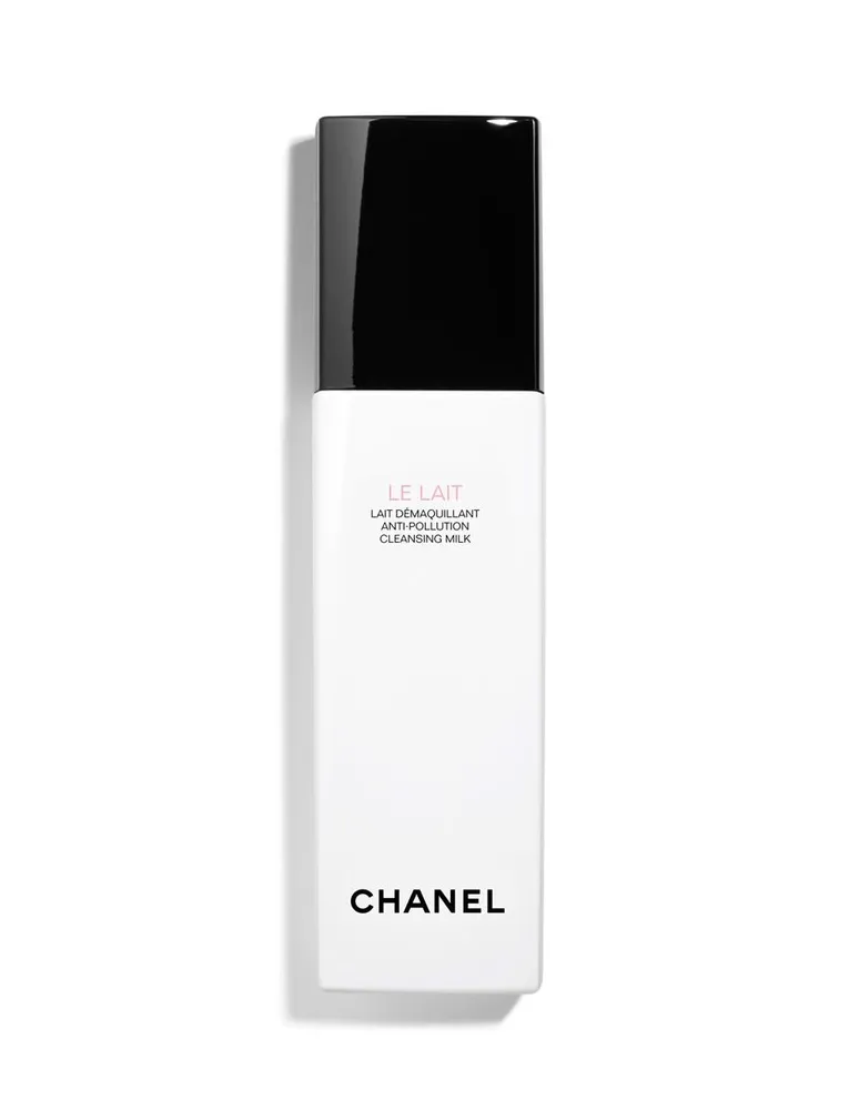 <b>CHANEL<br>LE LAIT</b><br><span>LECHE DESMAQUILLANTE ANTIPOLUCIÓN</span>