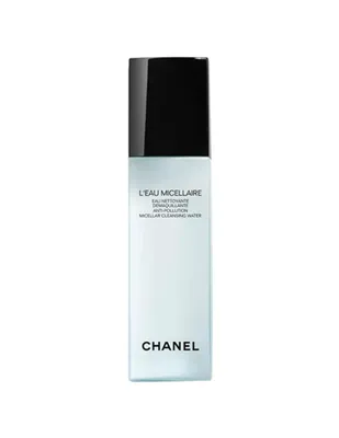 <b>CHANEL<br>L'EAU MICELLAIRE</b><br><span>AGUA MICELAR DESMAQUILLANTE ANTICONTAMINACIÓN</span>